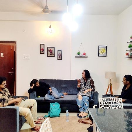 Nomad'S Nest Backpackers Hostel Guwahati Exterior foto