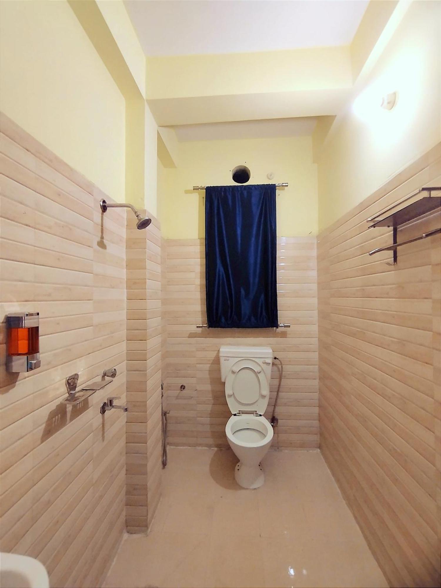 Nomad'S Nest Backpackers Hostel Guwahati Exterior foto